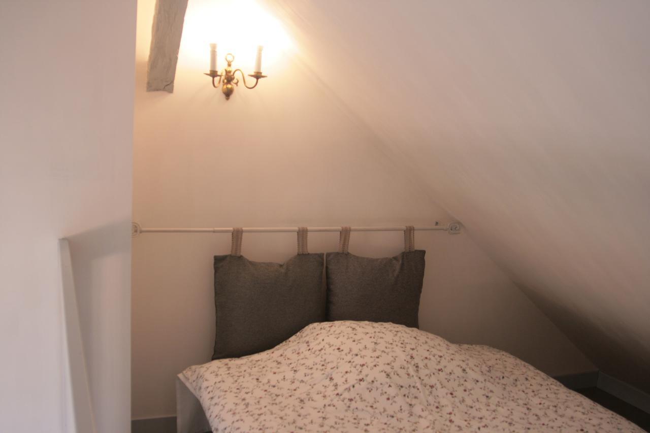 Domaine Des Douves Bed and Breakfast Ancy-le-Franc Eksteriør billede