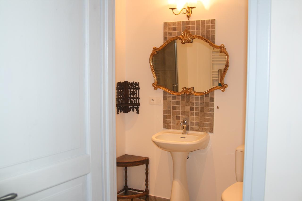 Domaine Des Douves Bed and Breakfast Ancy-le-Franc Eksteriør billede