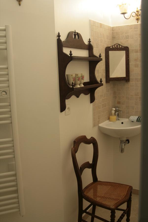 Domaine Des Douves Bed and Breakfast Ancy-le-Franc Eksteriør billede