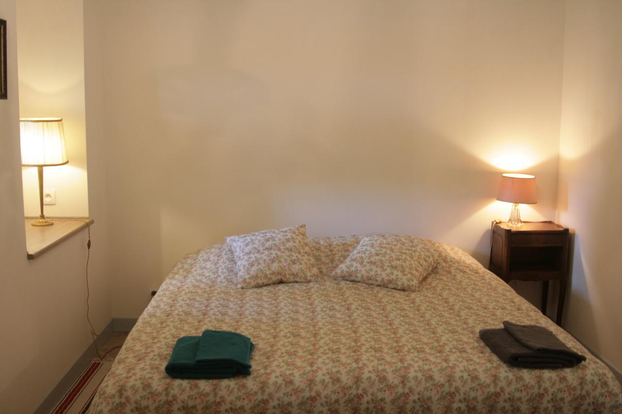 Domaine Des Douves Bed and Breakfast Ancy-le-Franc Eksteriør billede