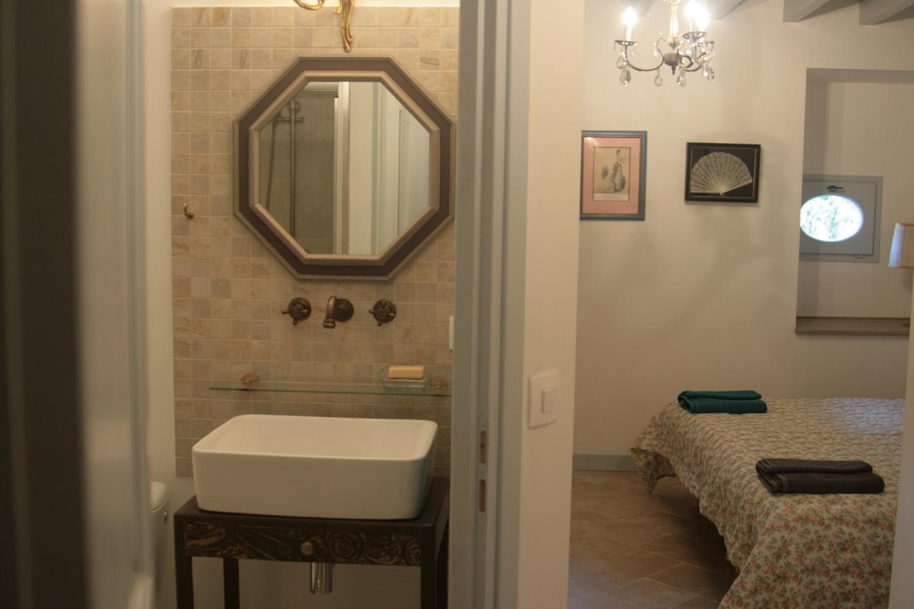 Domaine Des Douves Bed and Breakfast Ancy-le-Franc Eksteriør billede