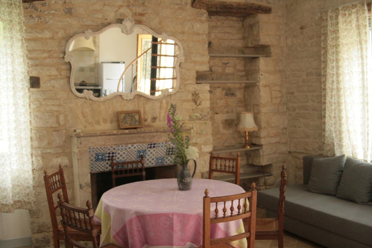 Domaine Des Douves Bed and Breakfast Ancy-le-Franc Eksteriør billede